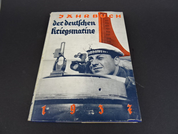 DAS JAHRBUCH DER WEHRMACHT 1937 IM SCHUBER
